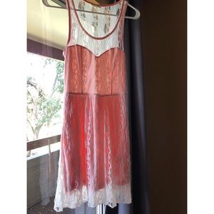 Boutique peach & crème midi dress, size Small